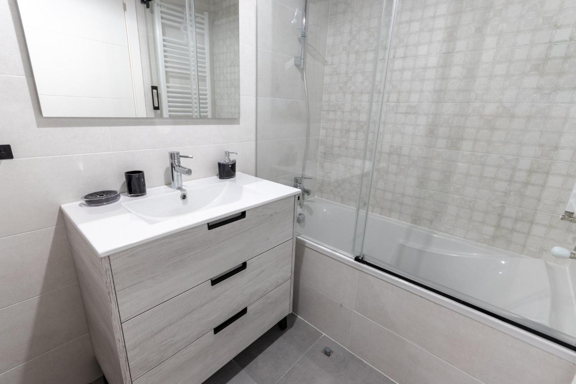 Xirimiri Apartment By People Rentals ビルバオ エクステリア 写真